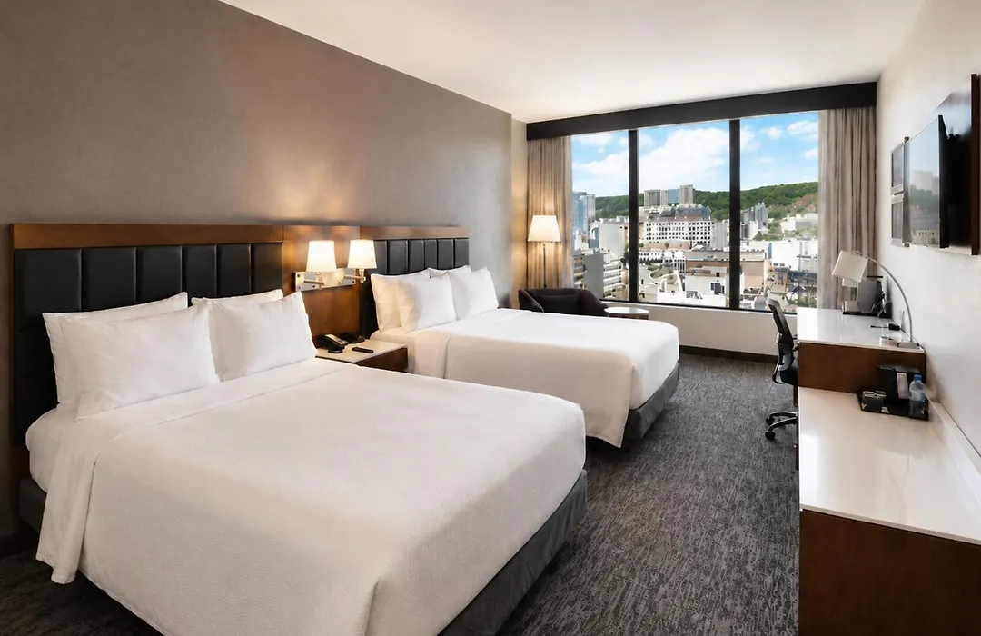 Holiday Inn Hotel & Suites - Montreal Centre-Ville Ouest By Ihg-1